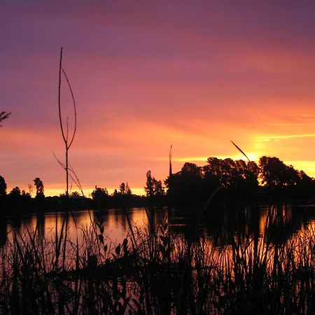 Beechworth Lake Sambell Caravan Park Ngoại thất bức ảnh